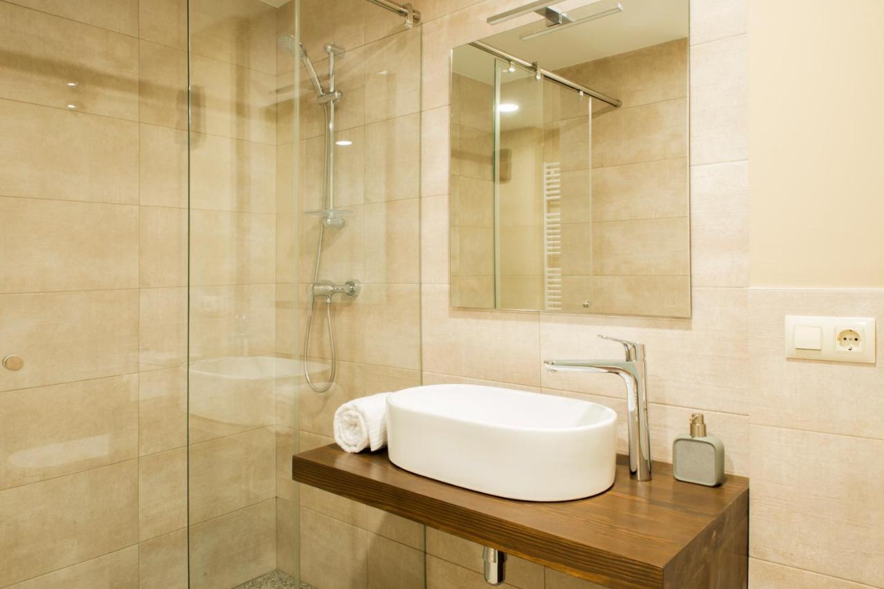 Habitacions Placa Major Santa Pau Kültér fotó