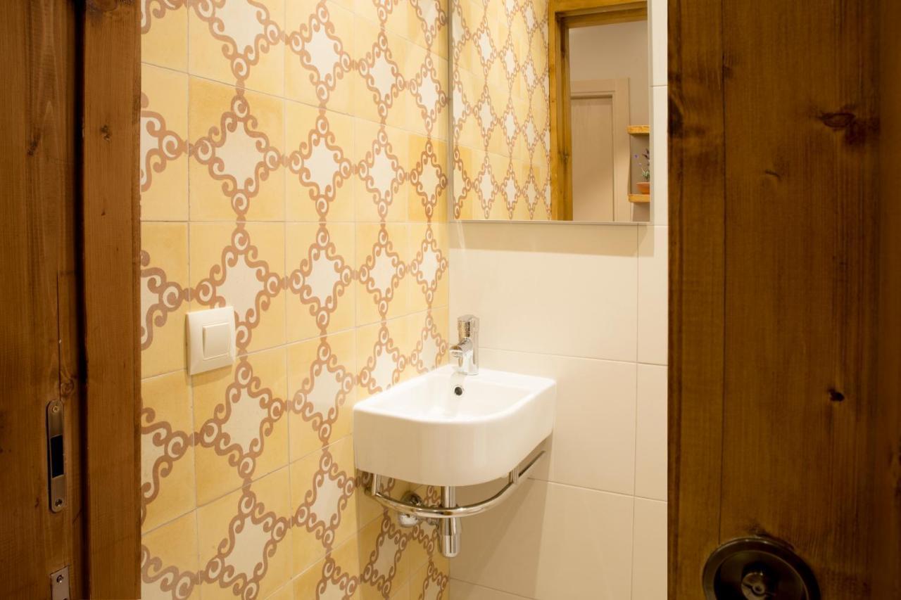 Habitacions Placa Major Santa Pau Kültér fotó